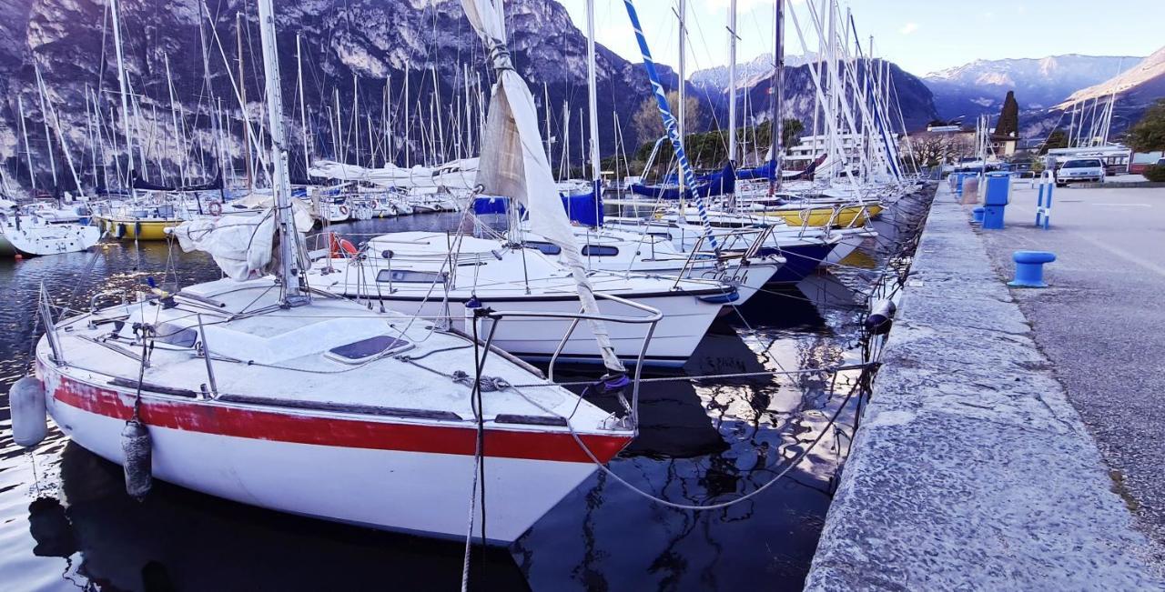 Garda Lake Aloha Apartments Torbole Sul Garda Kültér fotó